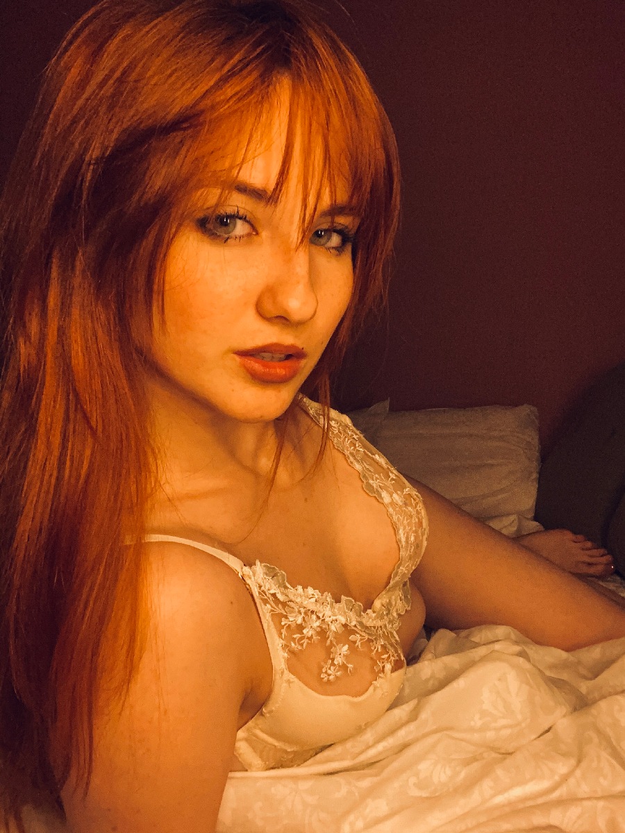 A playful frame from Nata — online in Athens