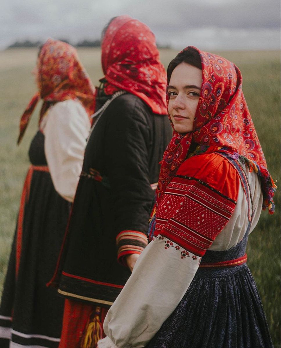 Women in Slavic costumes in Athens